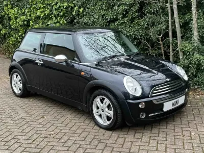 Usado Mini ONE Hatch 2005 Negro Utilitario