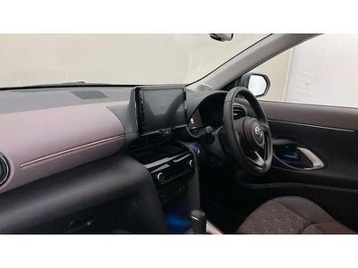 Used Toyota Yaris Cross 113 HP (83 kW) 2023 Grey SUV