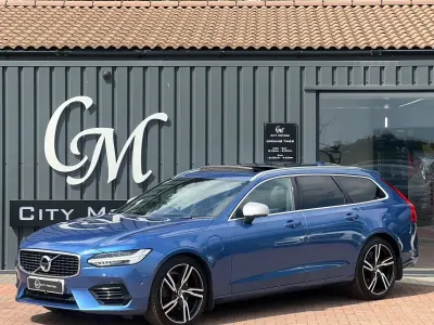 Usado Volvo V90 R-Design Pro 2017 Azul Familiar