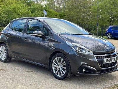 Second-hand Peugeot 208 Signature Sky 82 CP (60 kW) 2019 Gri Hatchback