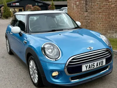 Second-hand Mini Cooper Hatch 136 CP (100 kW) 2015 Albastru Hatchback