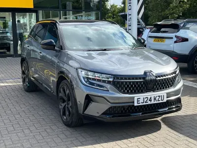 Used Renault Austral Techno Esprit Alpine 200 HP (147 kW) 2024 Shadow grey  SUV