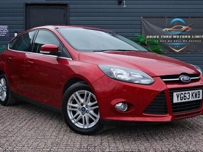 Used Ford Focus Titanium 125 HP (91 kW) 2013 Red Hatchback