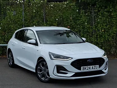 Used Ford Focus ST-Line 125 HP (91 kW) 2024 White Hatchback