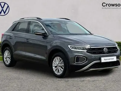 Usado VW T-Roc 150 HP (110 kW) 2023 SUV