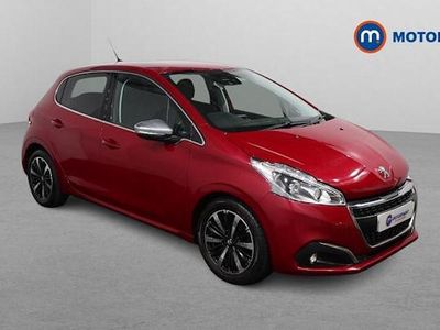 Used Peugeot 208 82 HP (60 kW) 2019 Red Hatchback