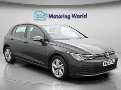 Second-hand VW Golf VIII S 150 CP (110 kW) 2023 Gri Hatchback