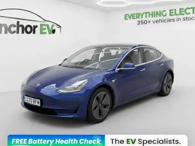 Używany Tesla Model 3 Standard Range 180 kW (245 KM) 2021 Sedan/Limuzyna