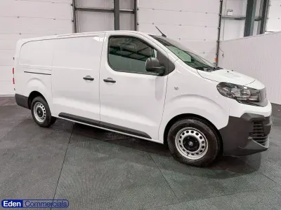 Used Vauxhall Vivaro 145 HP (106 kW) 2024 White MPV