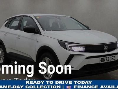 Used Vauxhall Grandland X S 130 HP (95 kW) 2022 White SUV