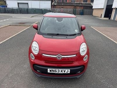 Used Fiat 500L Lounge 85 HP (62 kW) 2013 Red MPV