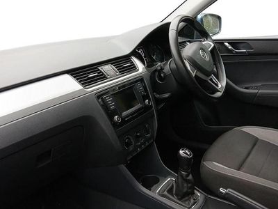 Used Skoda Rapid SE 90 HP (66 kW) 2016 Blue Hatchback