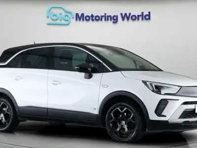 Used Vauxhall Crossland S 110 HP (80 kW) 2021 White SUV