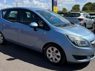 Used Vauxhall Meriva 120 HP (88 kW) 2014 Blue MPV