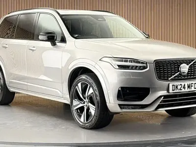 Used Volvo XC90 Plus 250 HP (183 kW) 2024 Silver SUV