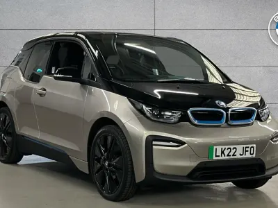 Begagnad BMW i3 Comfort Edition 125 kW (170 HK) 2022 Silver Halvkombi