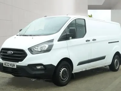 Used Ford Transit Custom 105 HP (77 kW) 2022 White Van