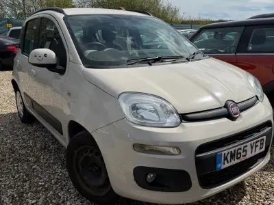 Usado Fiat Panda Lounge 69 HP (50 kW) 2015 Bege Citadino