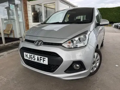 Used Hyundai i10 SE 67 HP (49 kW) 2015 Silver Hatchback