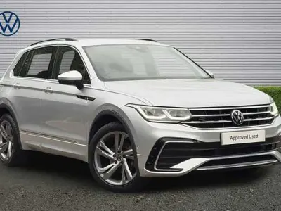 Używany VW Tiguan R-line Edition 150 KM (110 kW) 2023 Srebrny SUV