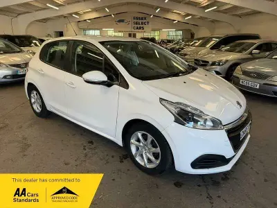 Used Peugeot 208 Active 2016 White Hatchback