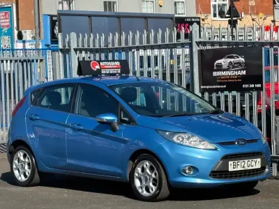 Usado Ford Fiesta Zetec 2012 Azul Citadino