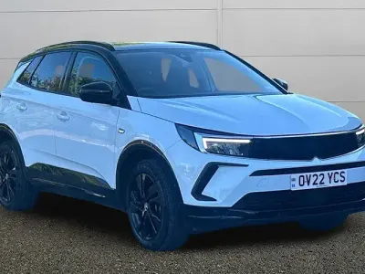 Second-hand Vauxhall Grandland X GS Line 131 CP (96 kW) 2022 Alb SUV