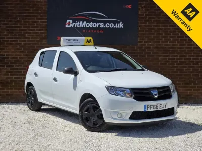 Used Dacia Sandero Ambiance 75 HP (55 kW) 2016 White Hatchback