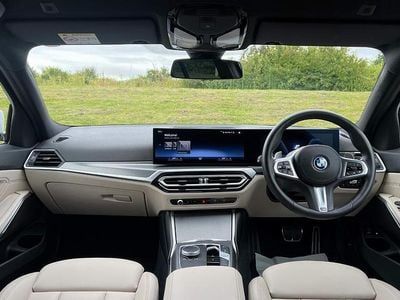 BMW 330e