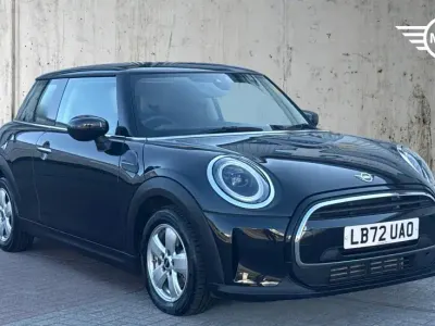 Used Mini Cooper Classic 134 HP (98 kW) 2022 Black Hatchback