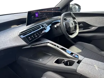 Used Peugeot 5008 Allure 134 HP (98 kW) 2024 Blue SUV