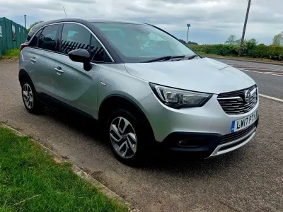 Używany Vauxhall Crossland X S 99 KM (72 kW) 2017 Srebrny SUV