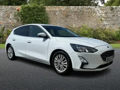 Used Ford Focus Titanium 125 HP (91 kW) 2020 White Hatchback