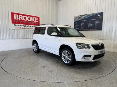 Used Skoda Yeti SE 105 HP (77 kW) 2014 White SUV
