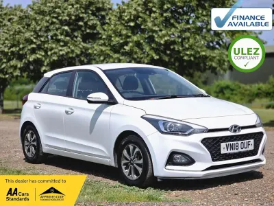 Used Hyundai i20 SE 100 HP (73 kW) 2018 White Hatchback