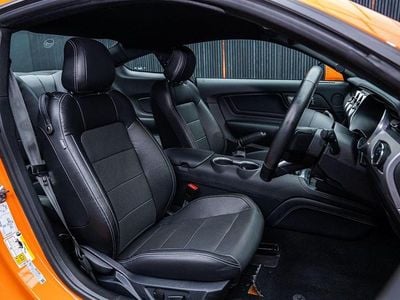 Usado Ford Mustang Fastback 2020 Naranja Coupe
