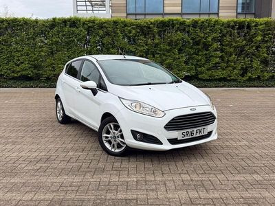Used Ford Fiesta Zetec 100 HP (73 kW) 2016 White Hatchback