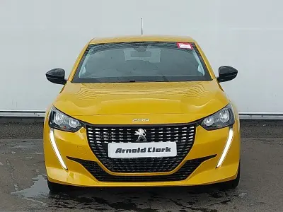Used Peugeot 208 Active+ 100 HP (73 kW) 2023 Yellow Hatchback