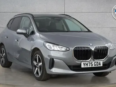 Usado BMW 225 Active Tourer Sport Line 242 CV (177 kW) 2025 Gris Monovolumen