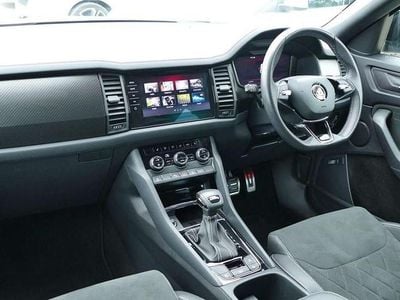 Używany Skoda Kodiaq SportLine 147 KM (108 kW) 2024 Szary SUV