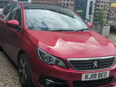 Begagnad Peugeot 308 Allure 131 HK (96 kW) 2020 Halvkombi