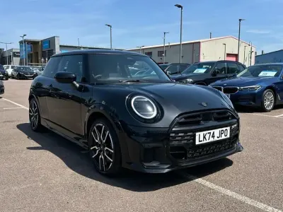 Used Mini Cooper S Hatch 201 HP (147 kW) 2024 Black Hatchback