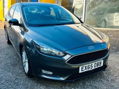 Usado Ford Focus Zetec 125 HP (91 kW) 2015 Citadino