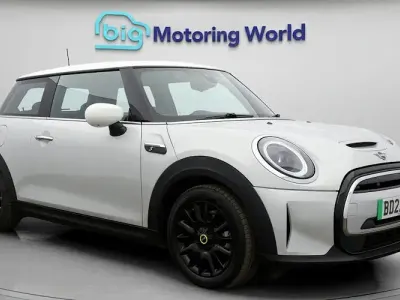 Used Mini Cooper Level 2 135 kW (184 HP) 2023 Hatchback