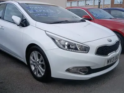 Used Kia Ceed 128 HP (94 kW) 2013 White Hatchback