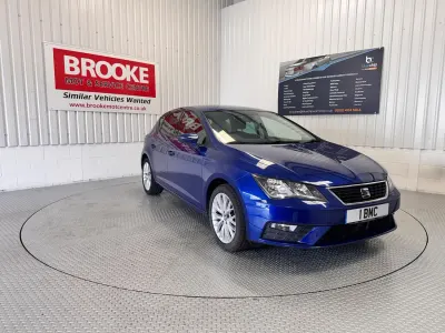 Used Seat Leon SE Dynamic 110 HP (80 kW) 2018 Blue Hatchback