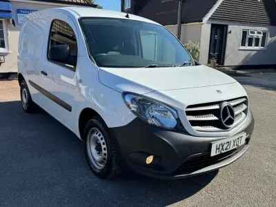 Begagnad Mercedes Citan 111 114 HK (83 kW) 2021 Vit Van