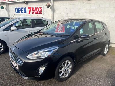 Second-hand Ford Fiesta Zetec 100 CP (73 kW) 2018 Negru Hatchback