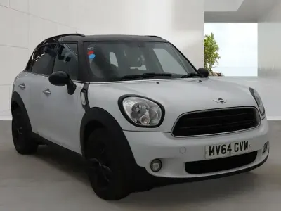 Used Mini Cooper D 2014 White Hatchback