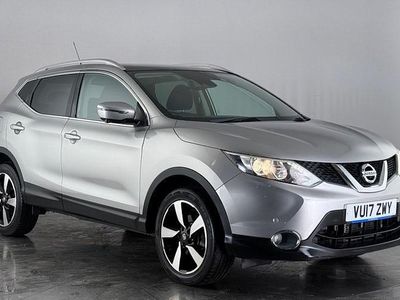 Used Nissan Qashqai N-Connecta 131 HP (96 kW) 2016 Silver SUV